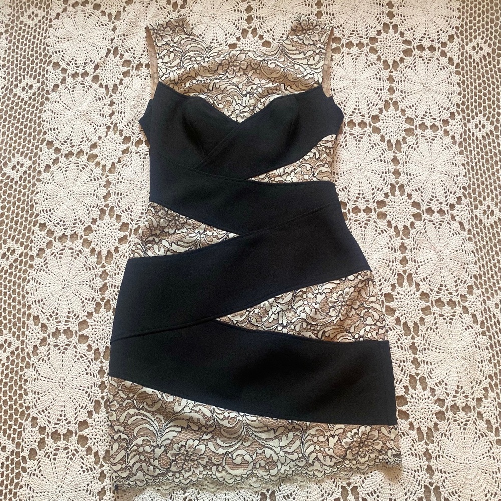 Daring Elegant Lace